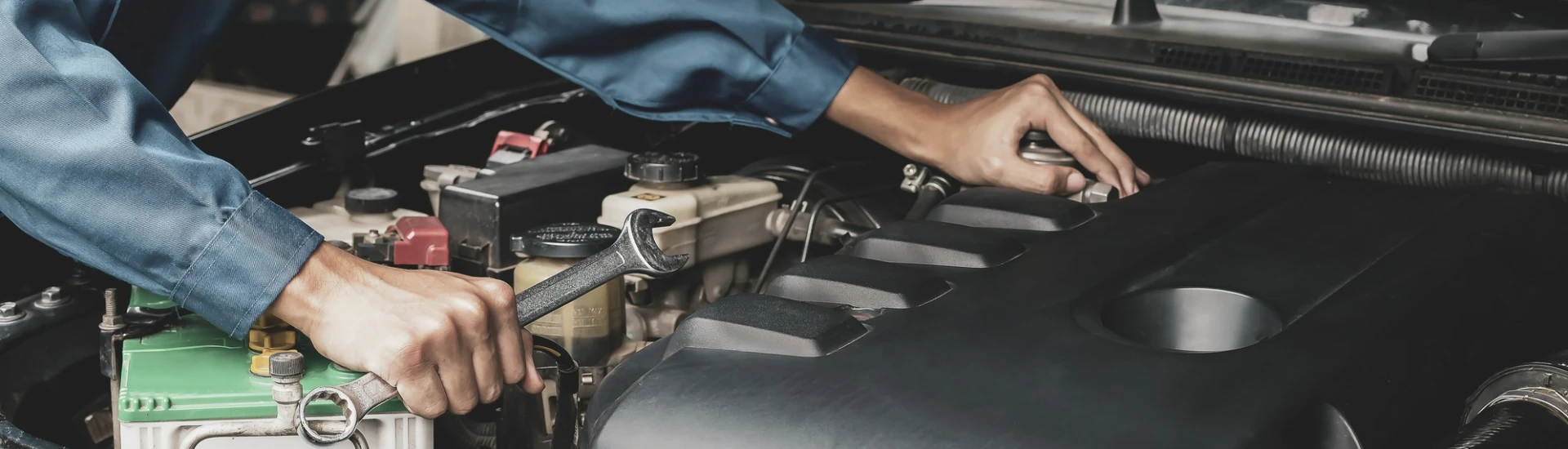 naprawa pod maską auta